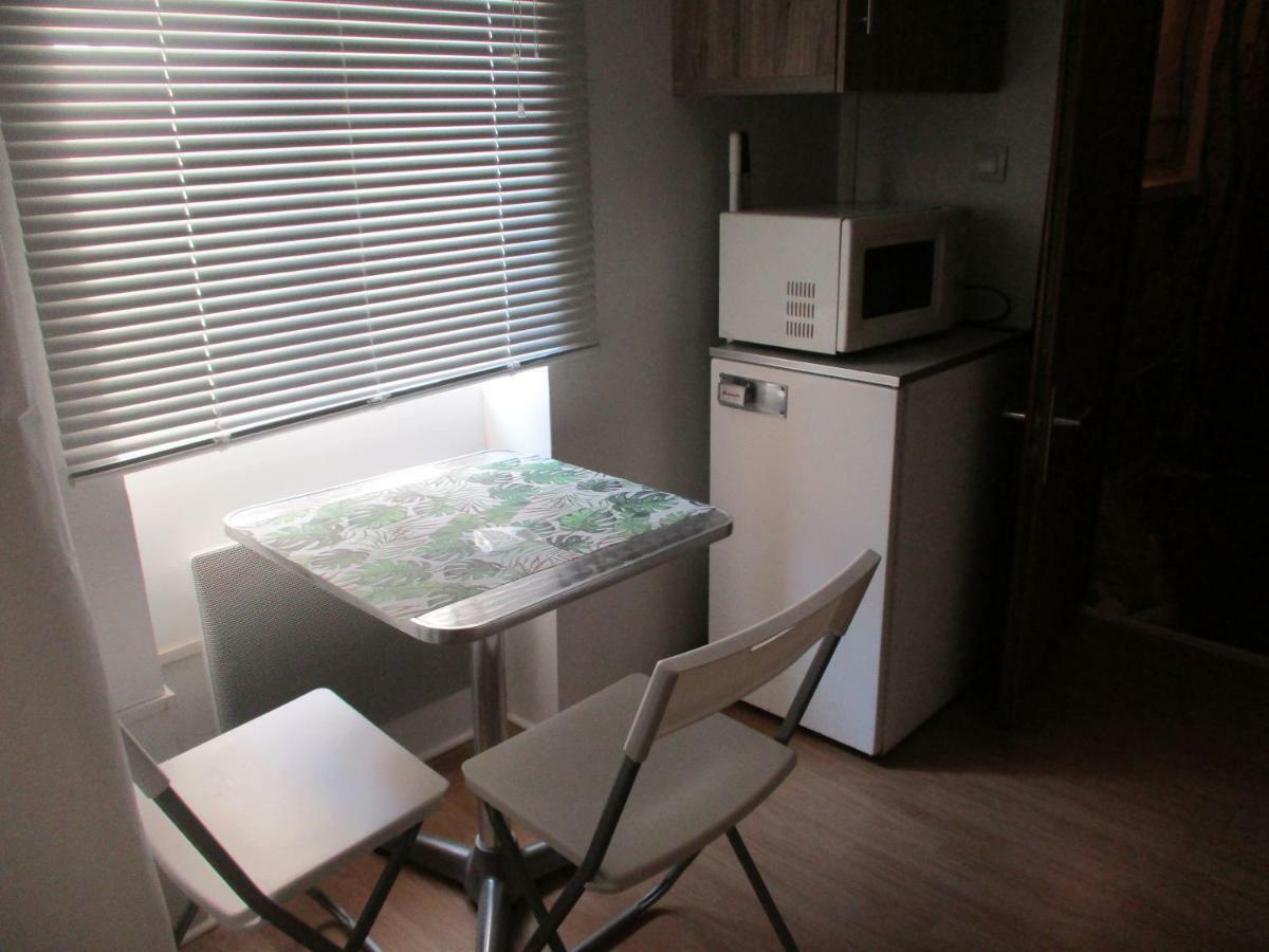 דירות Lodève Petit Studio מראה חיצוני תמונה
